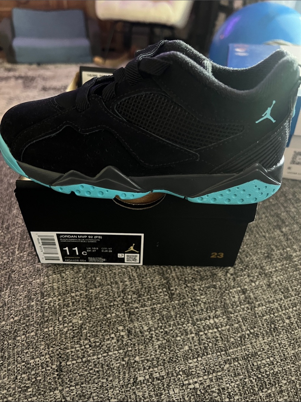 Jordan Kids Black and Turquoise Low-Top Sneaker